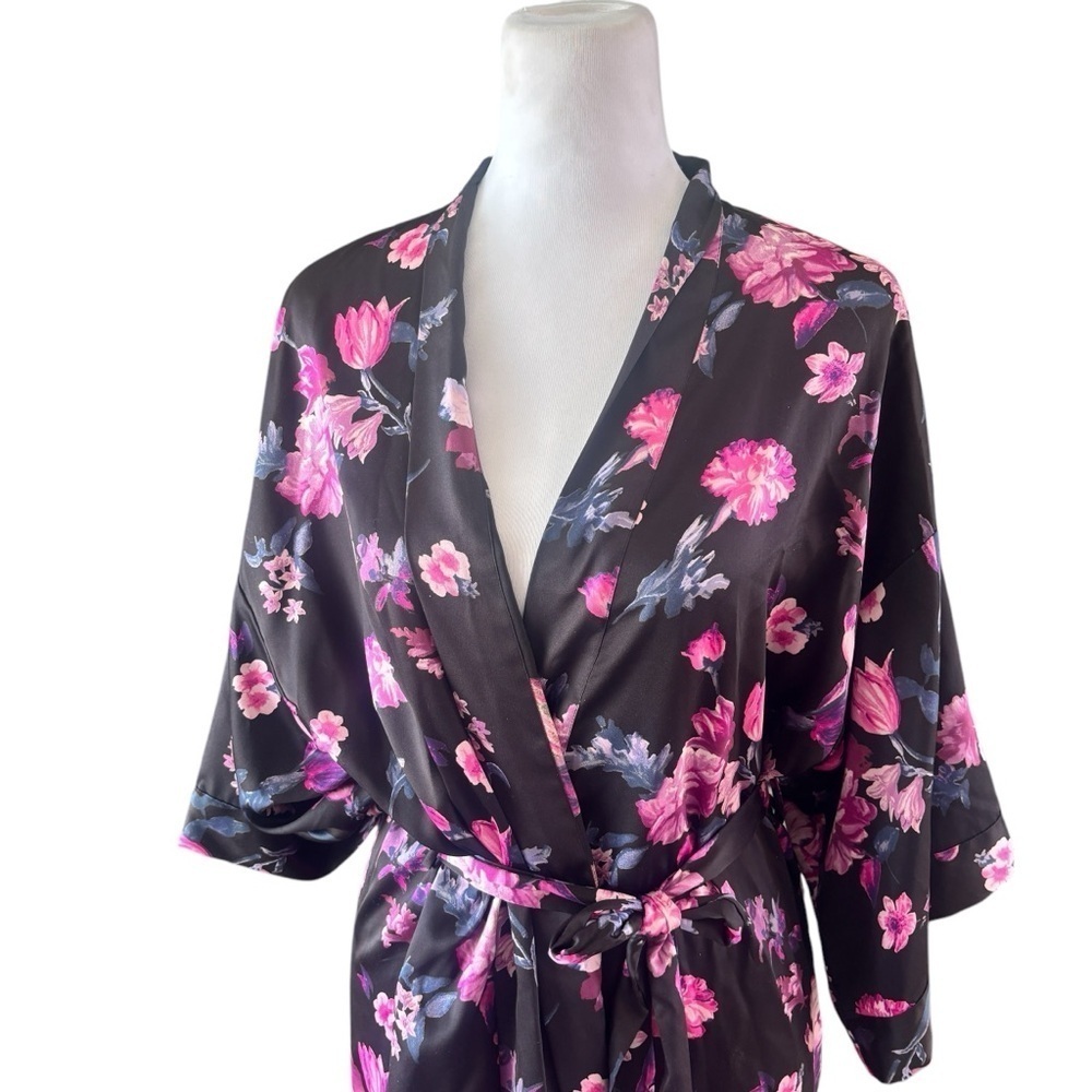 Victoria’s Secret Black Floral Satin Kimono Robe Tie Waist Pink Floral Sleepwear